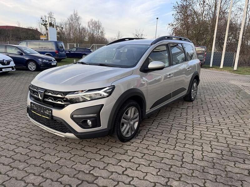 Sandstone Gebraucht 2022 Dacia Jogger Comfort Van / Kleinbus | 15.770 € (Fairer Preis) - Bild 1/4