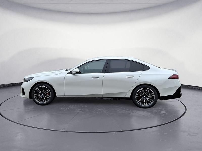 Neu BMW 520 197 PS (144 kW) 2026 Weiß Limousine