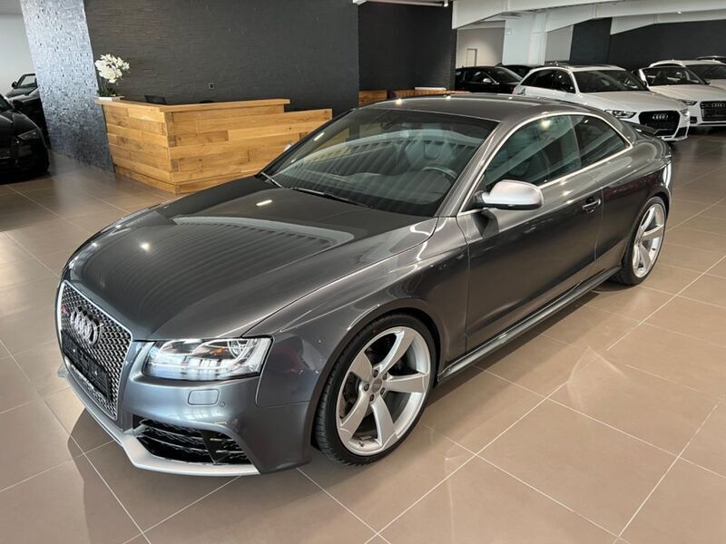 Grau Gebraucht 2011 Audi RS5 Sport Coupé | 37.990 € (Teuer) - Bild 1/4