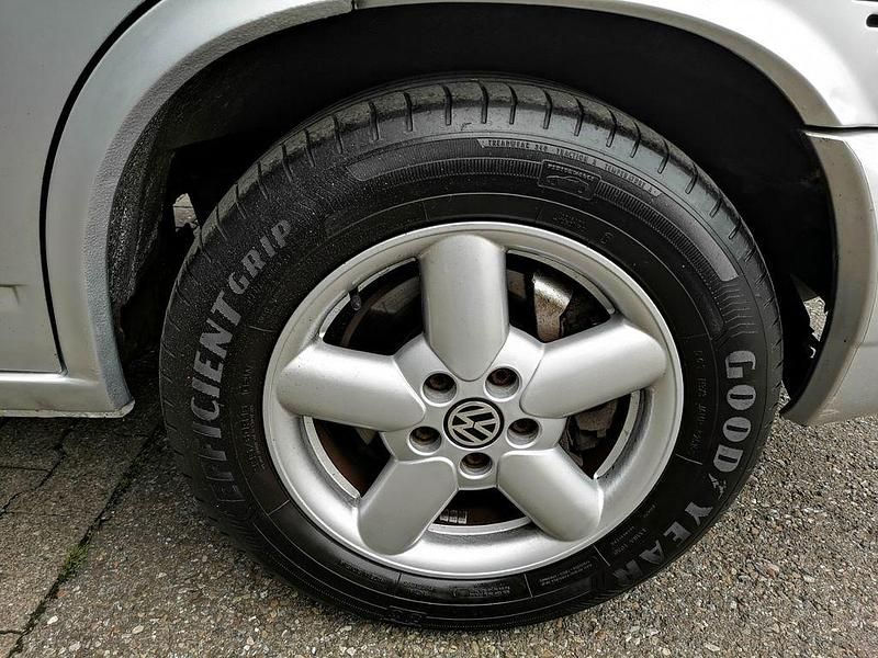 Gebraucht VW Multivan 151 PS (111 kW) 2001 Silber Van / Kleinbus