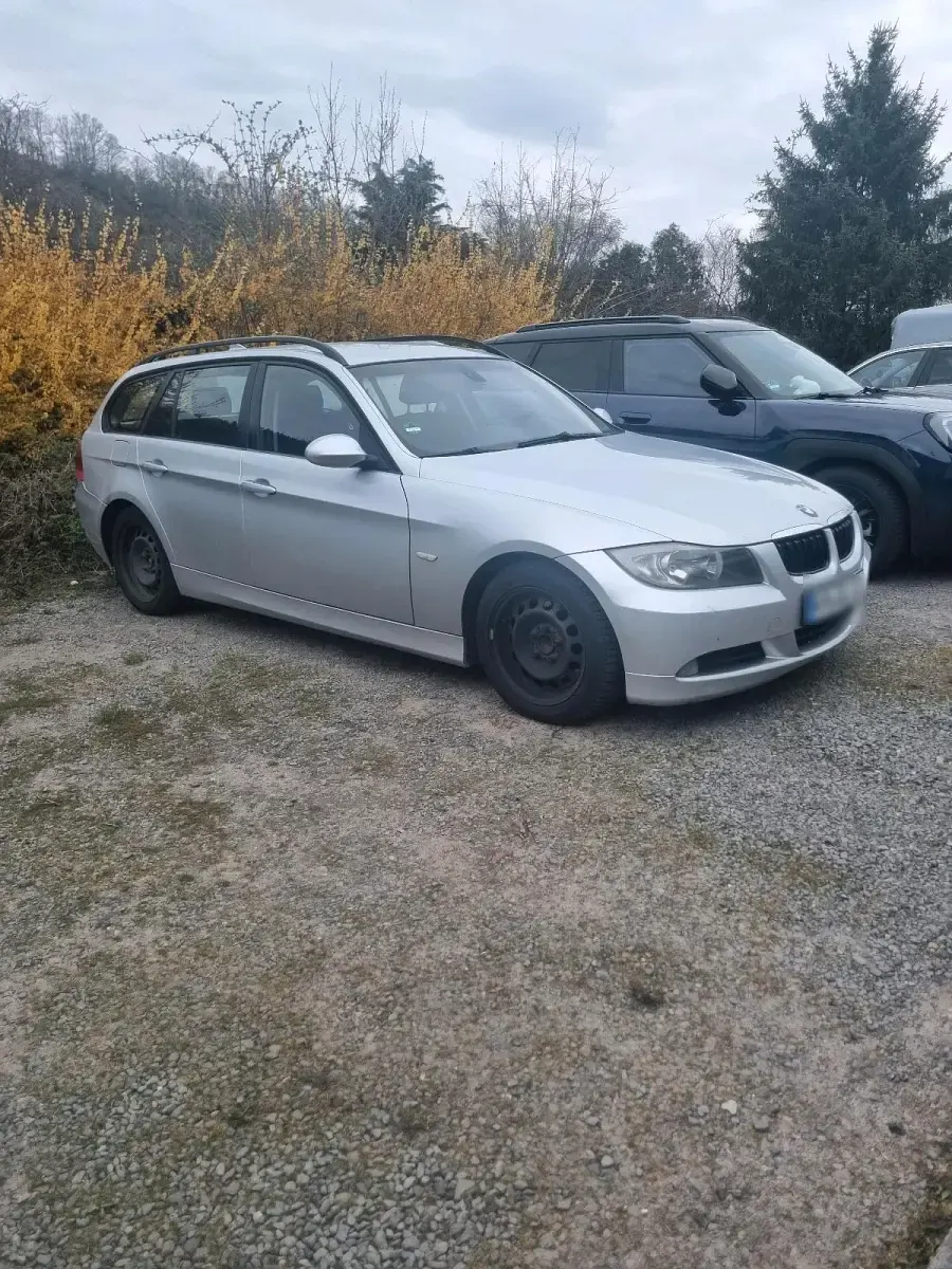 Gebraucht BMW 320 163 PS (119 kW) 2005 Silber Kombi
