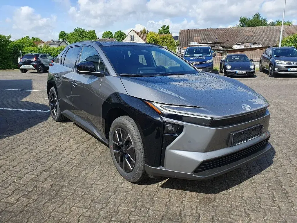 Neu Toyota bZ4X 164 kW (224 PS) 2026 Other SUV