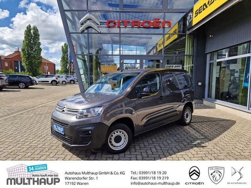 Gebraucht Citroën Berlingo 102 PS (75 kW) 2022 Platiniumgrau/metallic (metallic) Van / Kleinbus