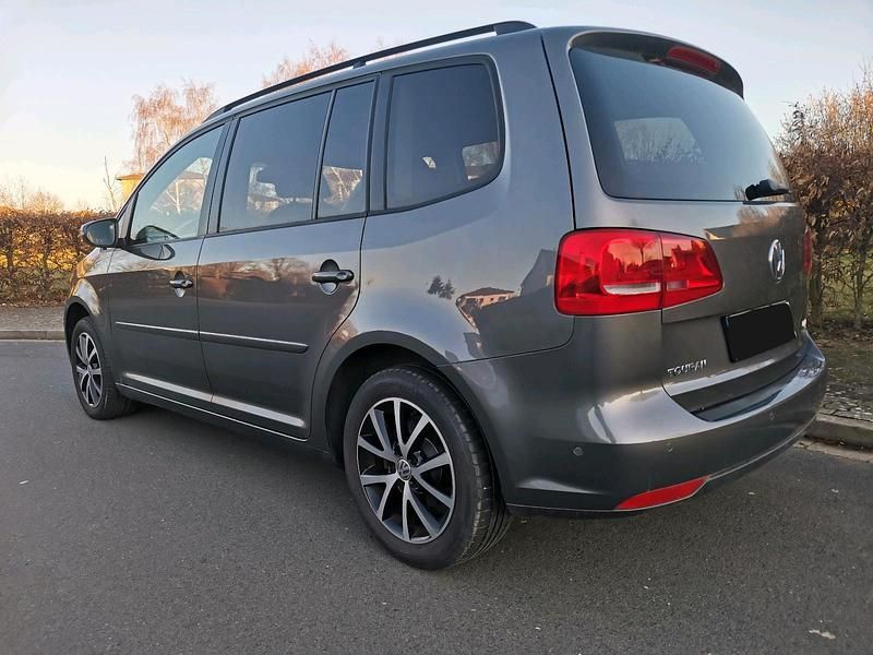 Gebraucht VW Touran 105 PS (77 kW) 2010 Grau Van / Kleinbus