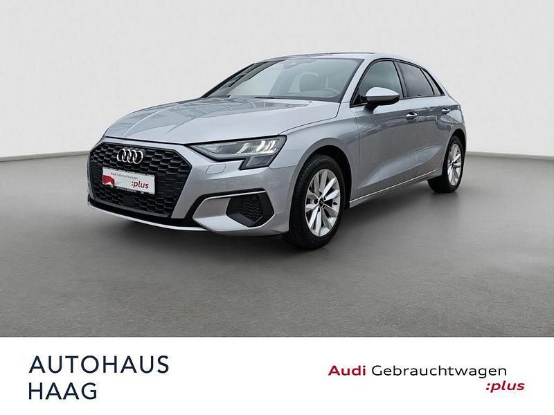 Florettsilber metallic Gebraucht 2022 Audi A3 Limousine | 19.400 € (Guter Preis) - Bild 1/4