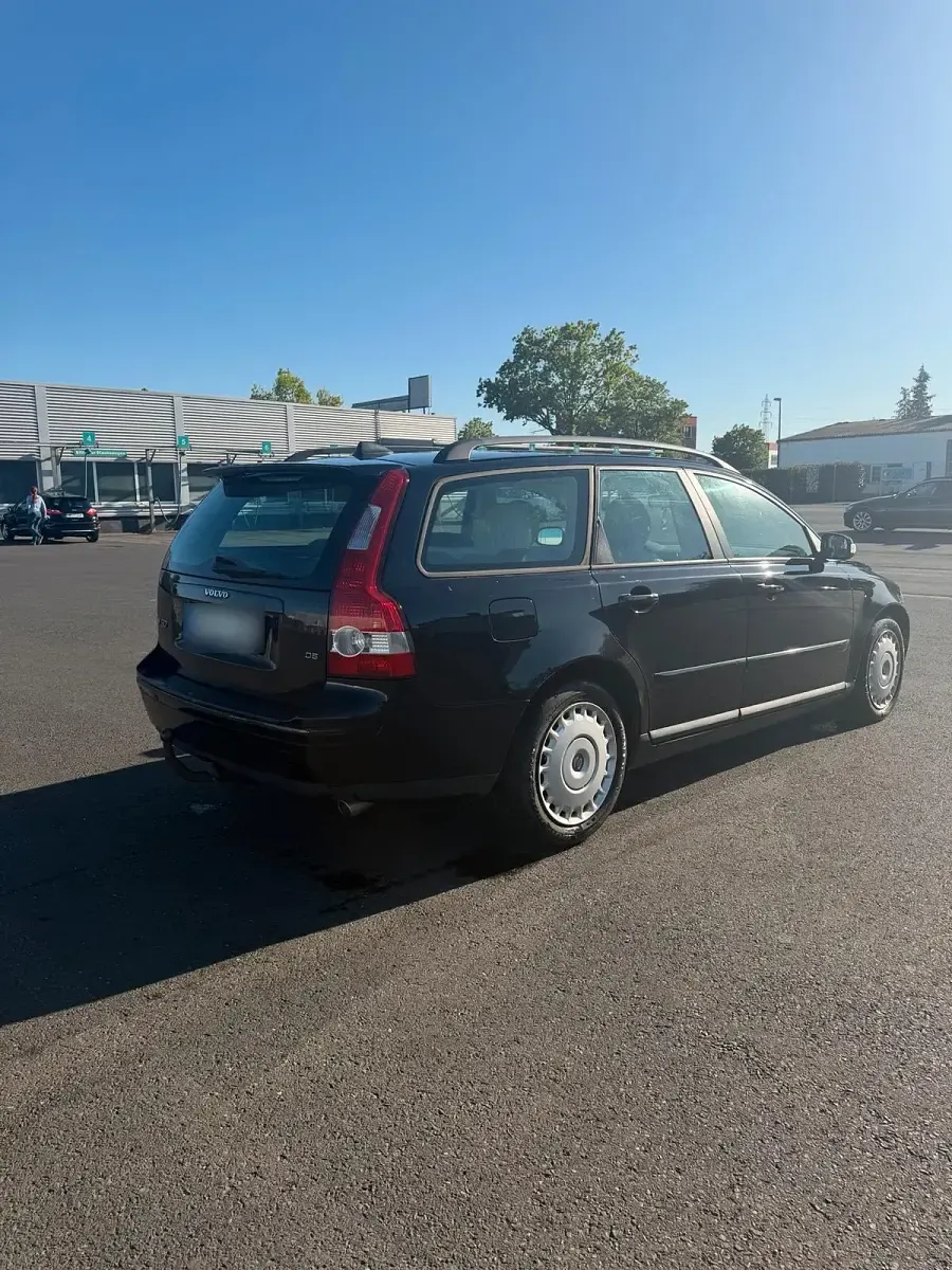 Usado Volvo V50 179 CV (131 kW) 2007 Negro Familiar