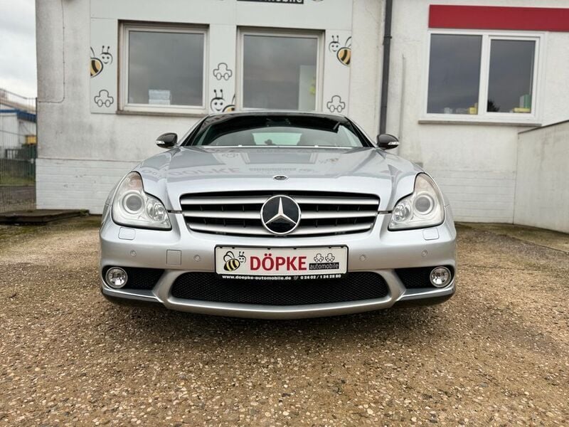 Gebraucht Mercedes CLS63 AMG AMG 564 PS (414 kW) 2010 Iridiumsilber  metalliclack Limousine