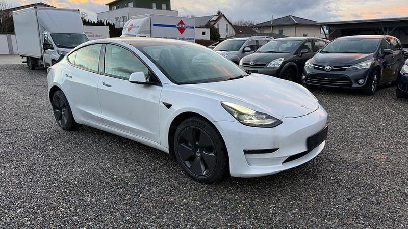 Gebraucht Tesla Model 3 324 kW (441 PS) 2022 Weiß Limousine