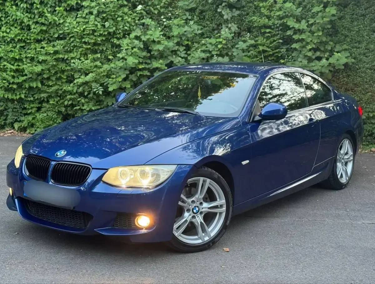 Gebraucht BMW 320 M Sport 184 PS (135 kW) 2013 Blau Coupé