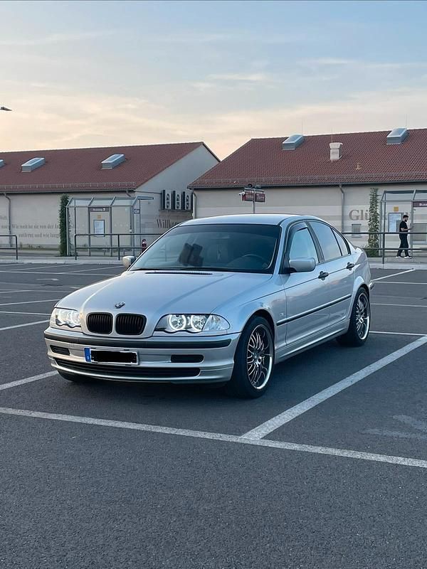 Gebraucht BMW 316 105 PS (77 kW) 1999 Silber Limousine