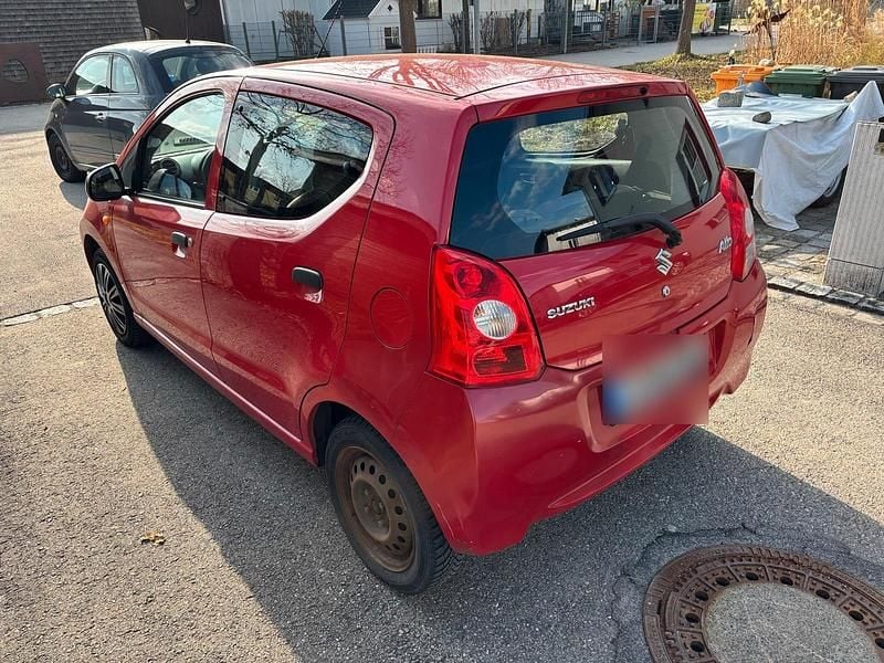 Gebraucht Suzuki Alto 68 PS (50 kW) 2011 Rot Kleinwagen