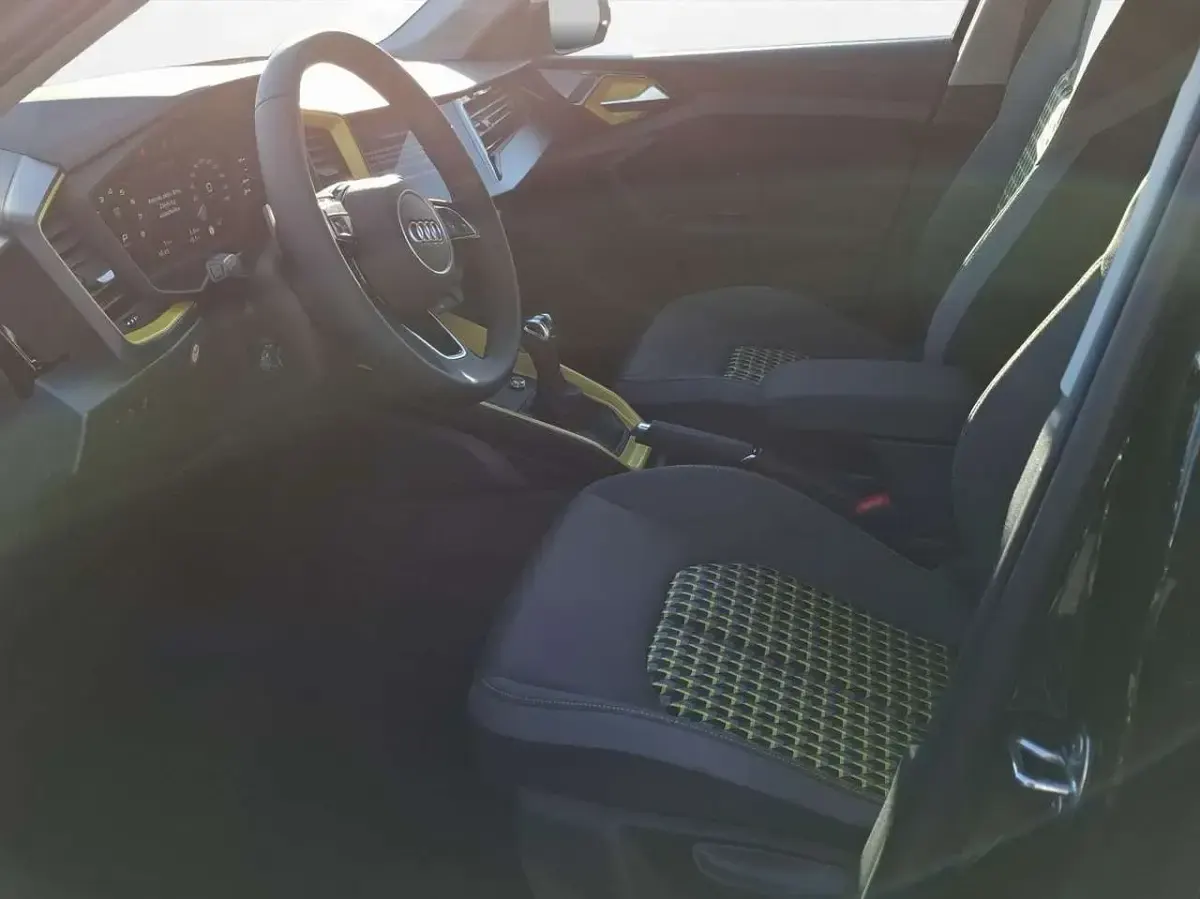 Gebraucht Audi A1 Advanced 116 PS (85 kW) 2026 Mythosschwarz metallic SUV
