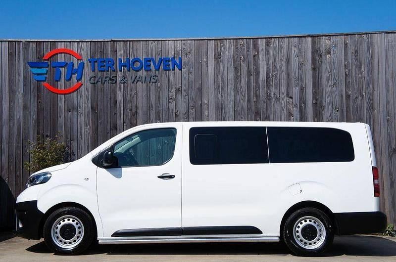 Weiß Gebraucht 2020 Toyota Proace Van | 19.950 € - Bild 1/4