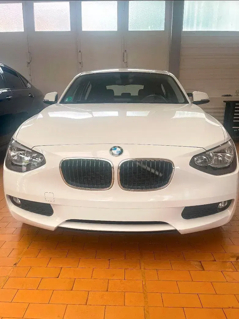 Gebraucht BMW 114 95 PS (69 kW) 2014 Weiß Kleinwagen