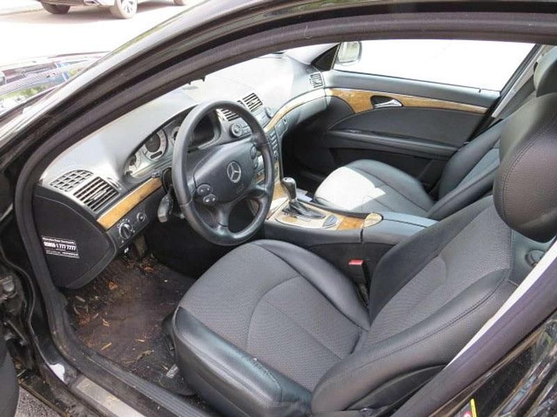 Gebraucht Mercedes E220 170 PS (125 kW) 2006 Obsidianschwarz  metalliclack Kombi