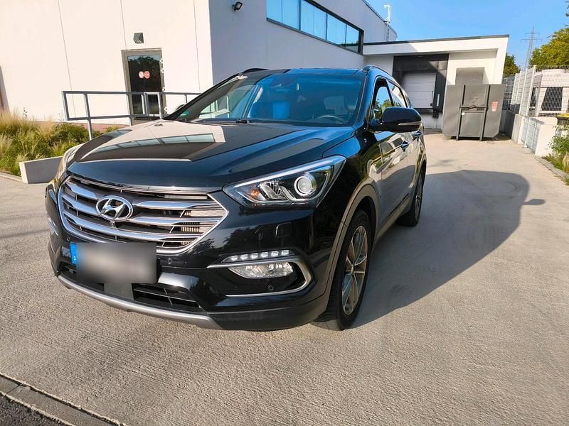 Schwarz Gebraucht 2016 Hyundai Santa Fe Premium SUV | 20.490 € (Fairer Preis) - Bild 1/4