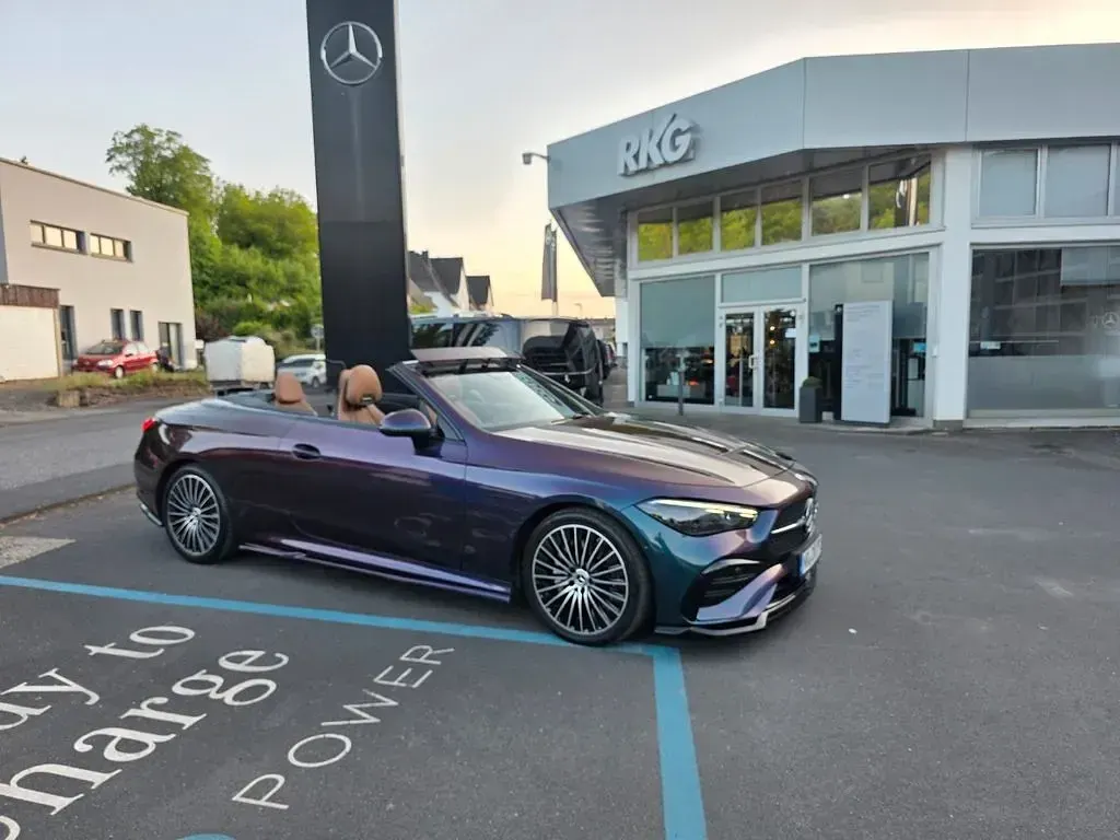 Gebraucht Mercedes CLE220 197 PS (144 kW) 2025 Schwarz Cabrio