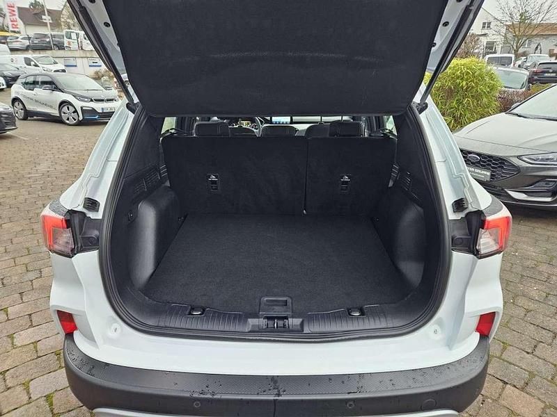 Gebraucht Ford Kuga Cool & Connect 224 PS (164 kW) 2021 Frozen white SUV