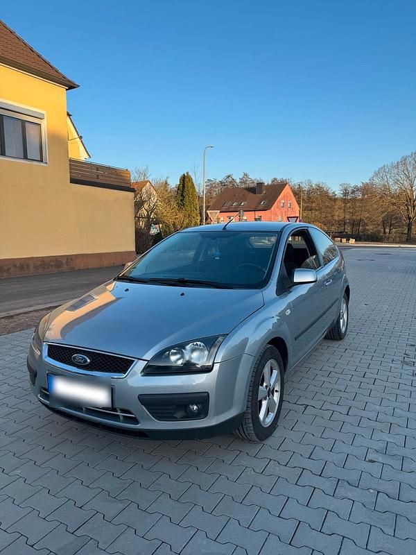 Gebraucht Ford Focus 101 PS (74 kW) 2005 Grau Kleinwagen