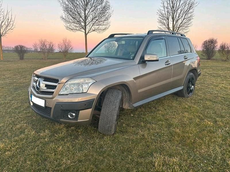 Beige Gebraucht 2009 Mercedes GLK350 SUV | 8.100 € (Fairer Preis) - Bild 1/4