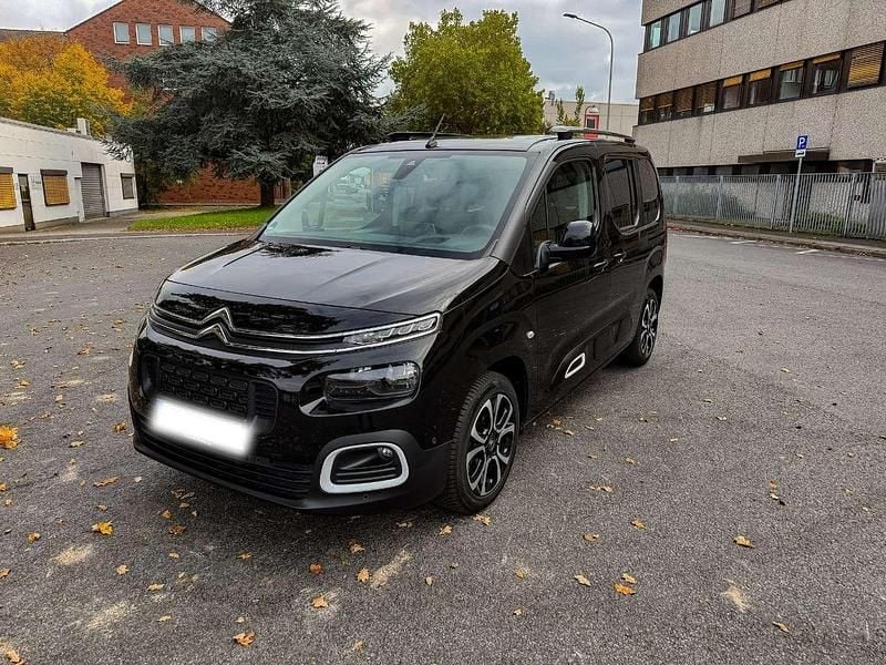 Schwarz Gebraucht 2021 Citroën Berlingo PureTech Van / Kleinbus | 22.900 € (Fairer Preis) - Bild 1/4