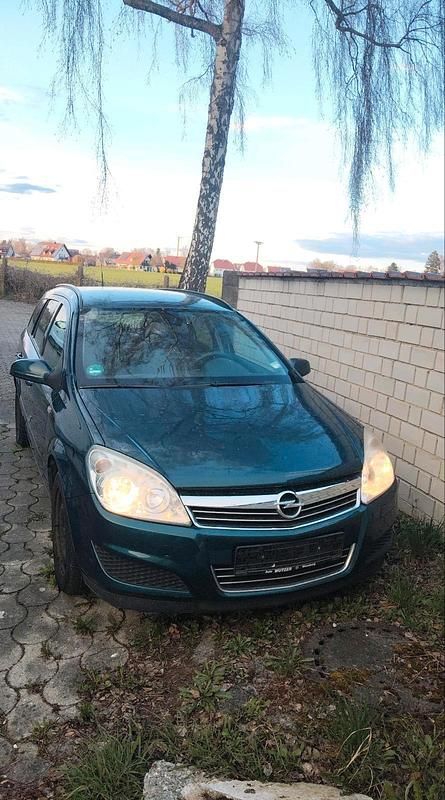 Gebraucht Opel Astra 90 PS (66 kW) 2007 Grün Kombi