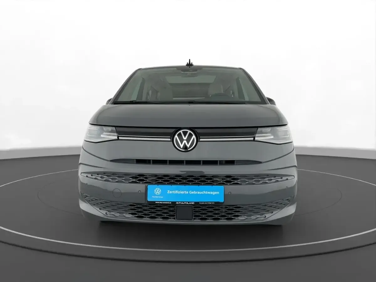 Używany VW Multivan Life 150 KM (110 kW) 2025 Szary Minivan