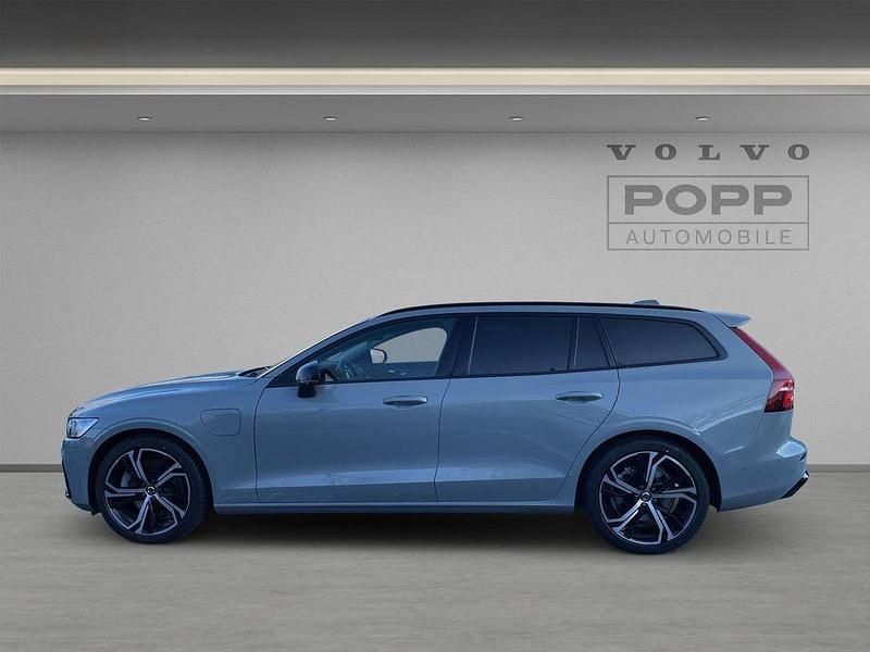 Gebraucht Volvo V60 Plus 455 PS (334 kW) 2024 Vapour grey Kombi