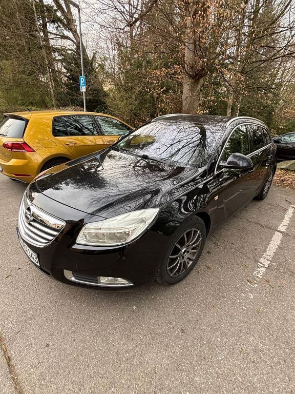 Schwarz Gebraucht 2009 Opel Insignia Edition Kombi | 5.000 € (Etwas zu teuer) - Bild 1/4