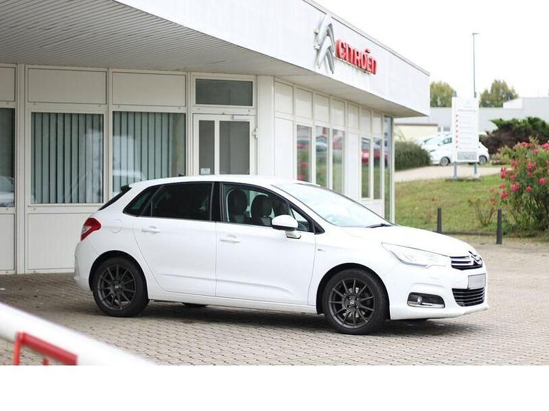 Gebraucht Citroën C4 Exclusive 114 PS (83 kW) 2013 Weiß Limousine