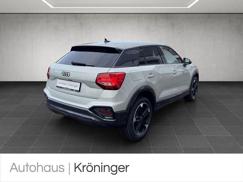 Nowe Audi Q2 Advanced 150 KM (110 kW) 2026 Srebrny SUV