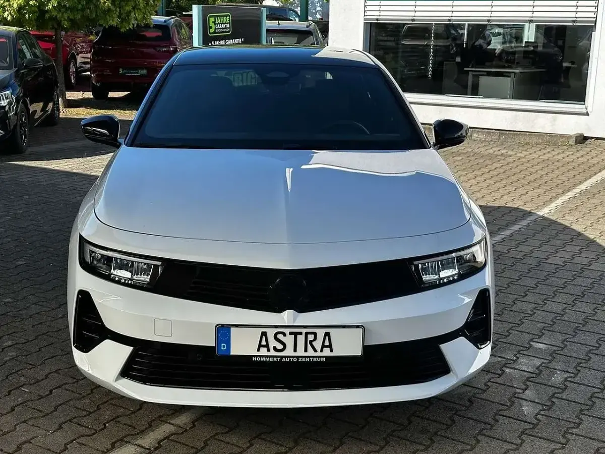 Neu Opel Astra 130 PS (95 kW) 2026 Weiß Limousine