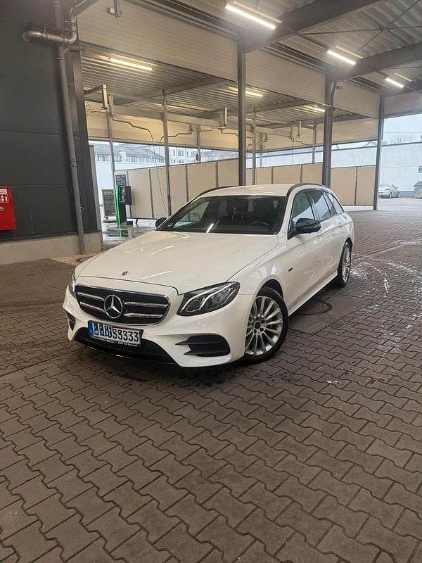 Weiß Gebraucht 2020 Mercedes E300 Kombi | 26.550 € (Superpreis) - Bild 1/4