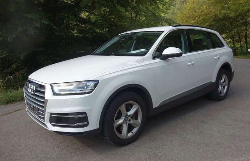 Weiß Gebraucht 2016 Audi Q7 Ambiente SUV | 32.300 € (Fairer Preis) - Bild 1/4