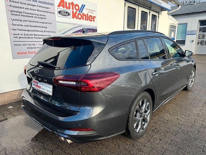 Gebraucht Ford Focus ST-Line 125 PS (91 kW) 2025 Grau Limousine