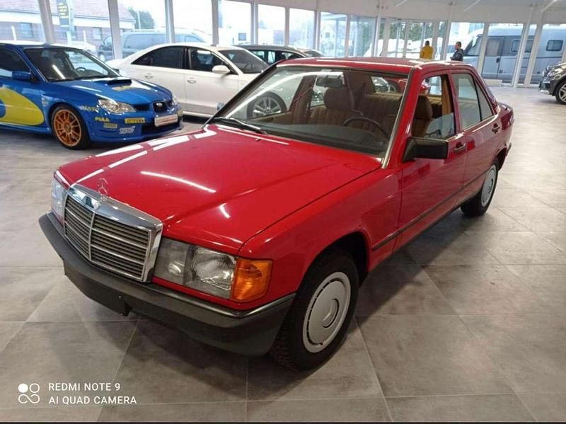 Second-hand Mercedes 190 72 CP (52 kW) 1984 Roșu Berlinǎ