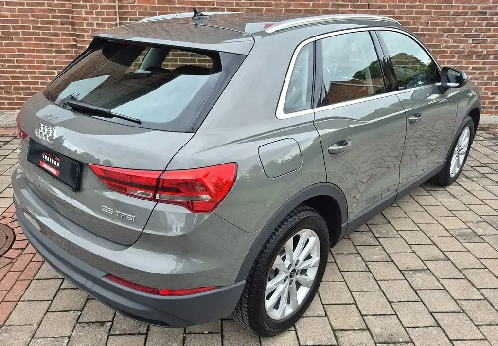 Gebraucht Audi Q3 Sport 150 PS (110 kW) 2021 Grau SUV