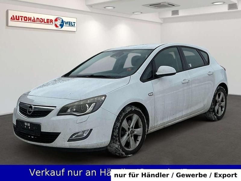 Gebraucht Opel Astra Edition 125 PS (91 kW) 2010 Weiß Limousine