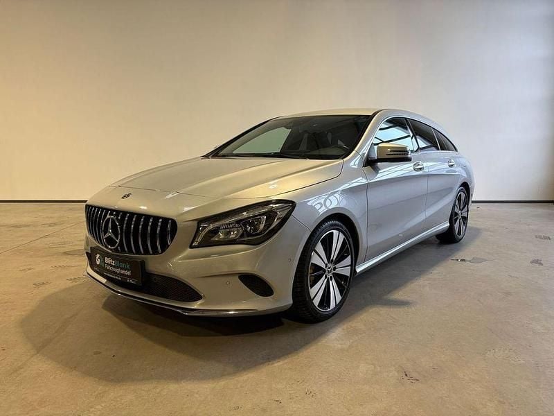 Gebraucht Mercedes CLA180 122 PS (89 kW) 2017 Silber Limousine
