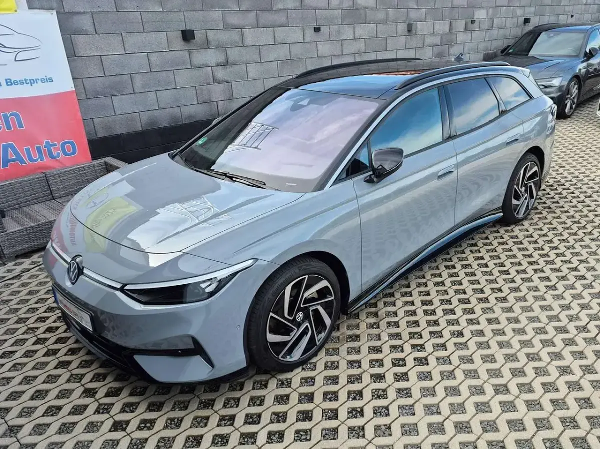 Gebraucht VW ID.7 Pro 210 kW (286 PS) 2024 Mondsteingrau Kombi
