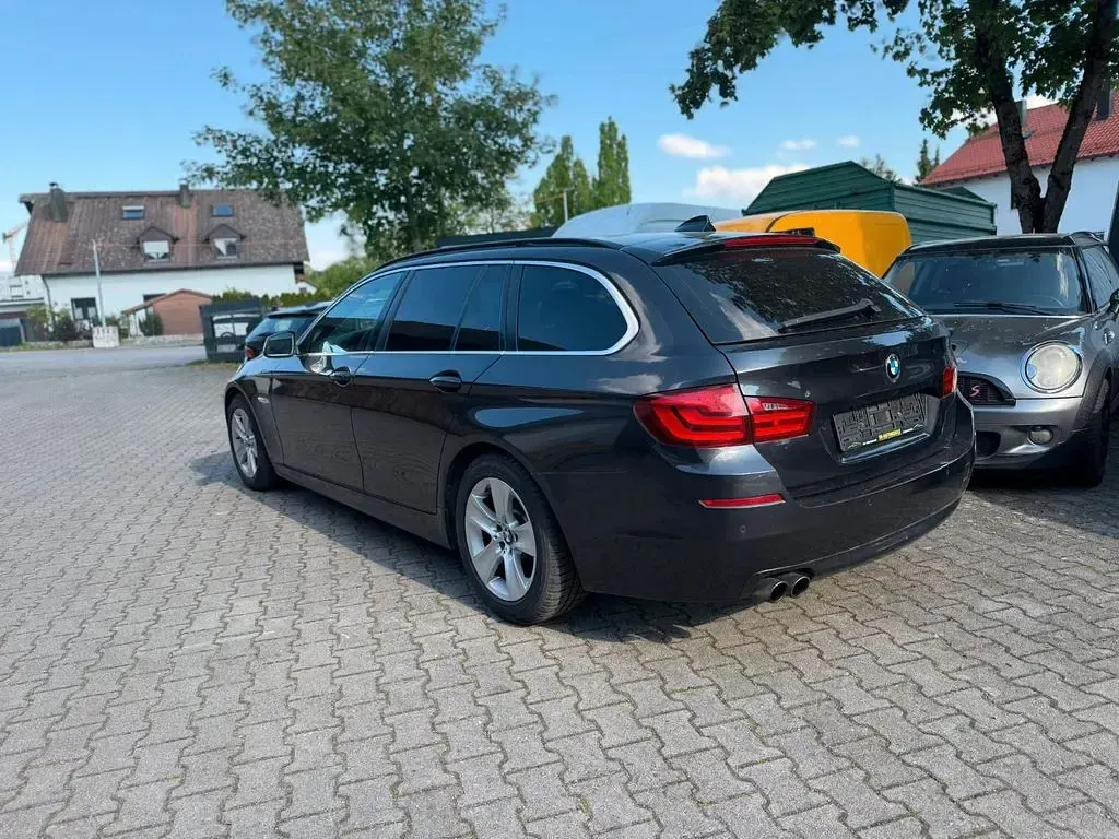 Second-hand BMW 520 184 CP (135 kW) 2011 Gri Break