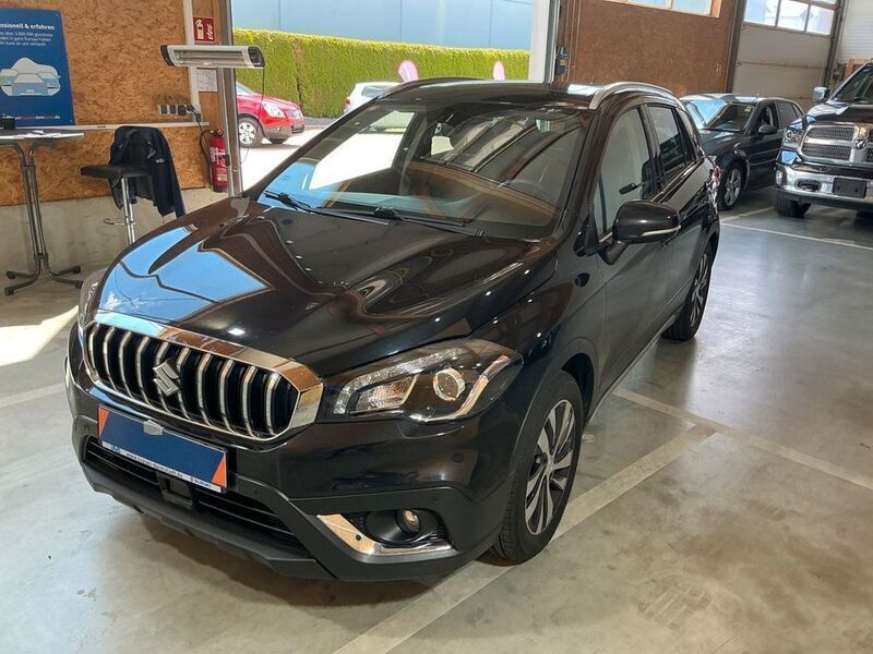 Schwarz Gebraucht 2017 Suzuki SX4 S-Cross SUV | 16.990 € (Fairer Preis) - Bild 1/4