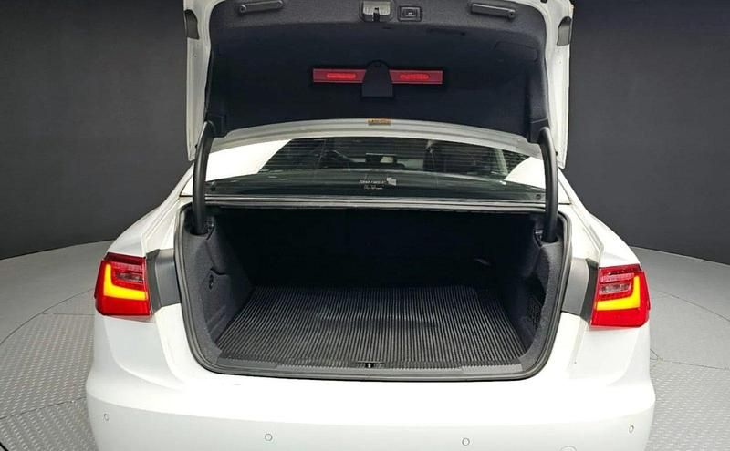 Gebraucht Audi A6 Premium 245 PS (180 kW) 2014 Weiß Limousine