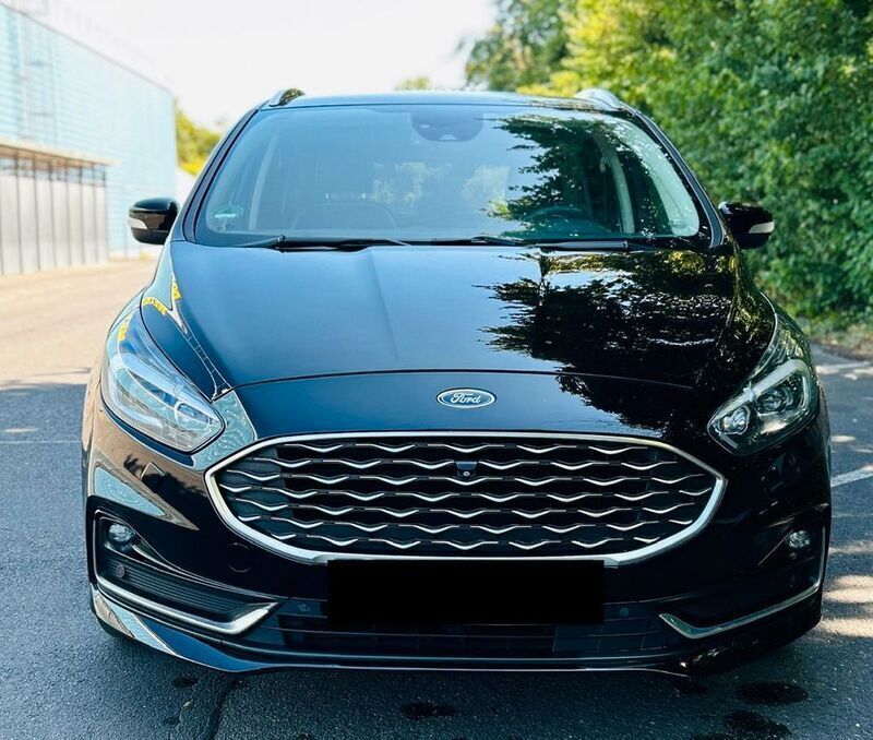 Schwarz Gebraucht 2020 Ford S-MAX Vignale Van / Kleinbus | 9.500 € - Bild 1/4