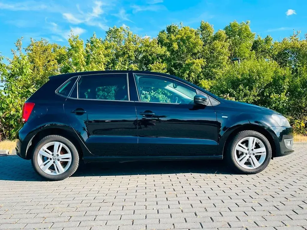 Gebraucht VW Polo Life 60 PS (44 kW) 2013 Schwarz Kleinwagen