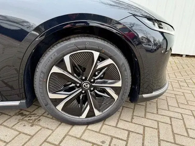 Neu Mazda 6e Takumi-Line 180 kW (245 PS) 2026 Schwarz Limousine