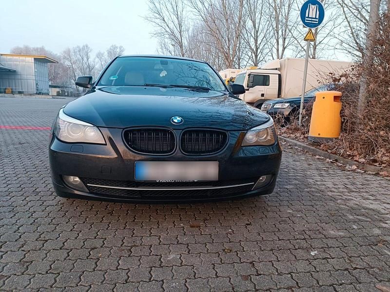 Second-hand BMW 523 190 CP (139 kW) 2009 Negru Berlinǎ