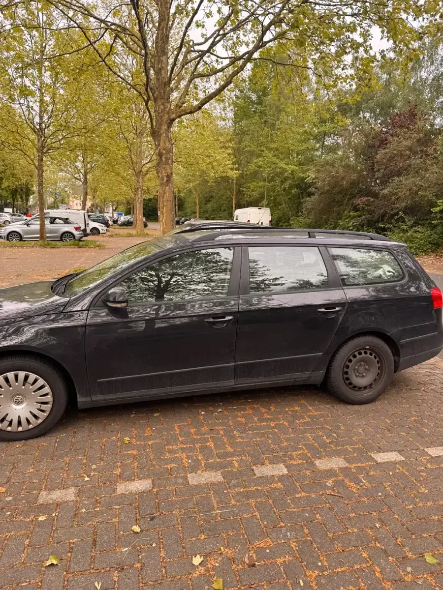Gebraucht VW Passat 110 PS (80 kW) 2009 Schwarz Kombi