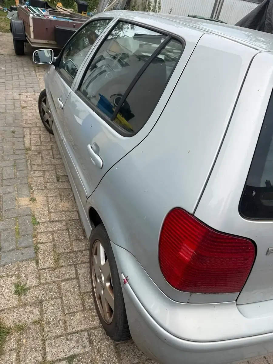 Gebraucht VW Polo 74 PS (54 kW) 1999 Silber Kleinwagen