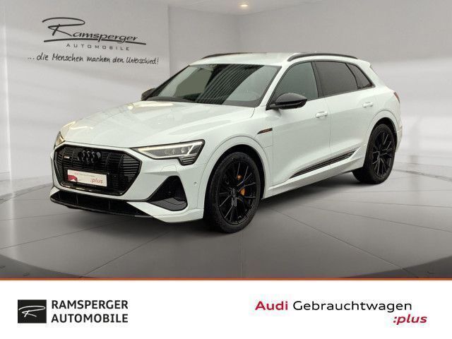 Weiß gletscherweiß metallic metallic Gebraucht 2022 Audi e-tron S-Line SUV | 43.880 € (Teuer) - Bild 1/4